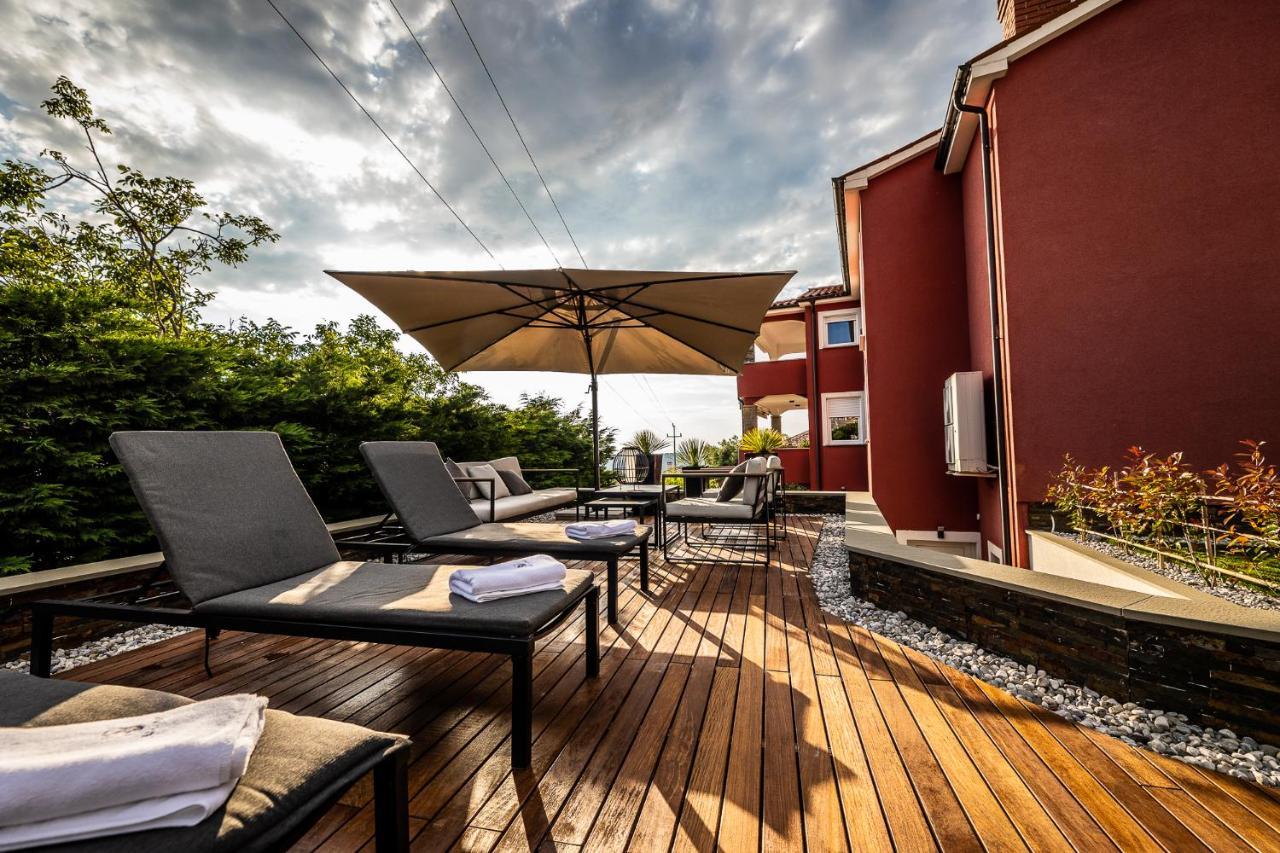 Zgornje Skofije Villa Sunset Pool & Spa Apartments מראה חיצוני תמונה
